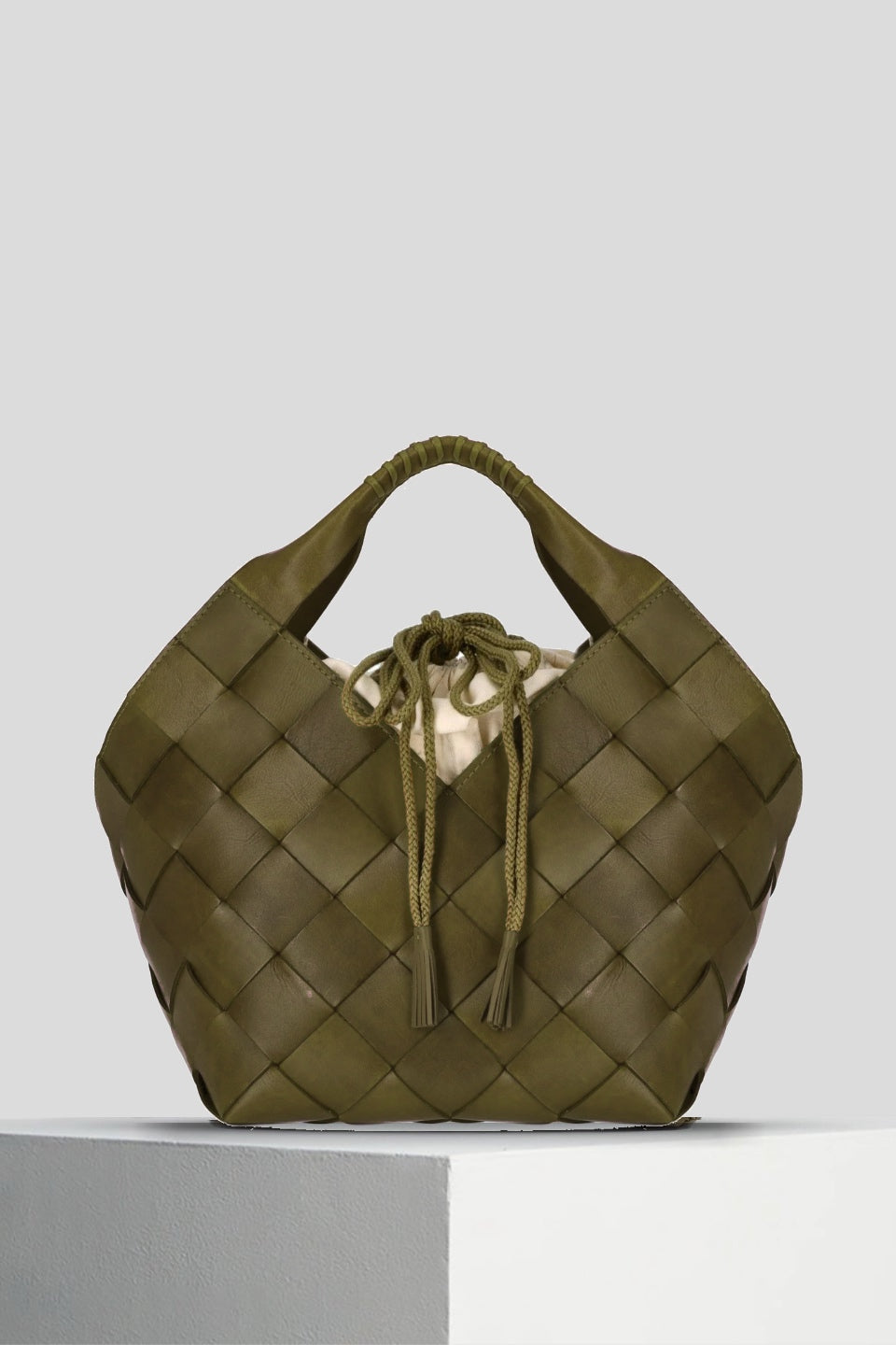 Botteghe Bucket Bag in Khaki