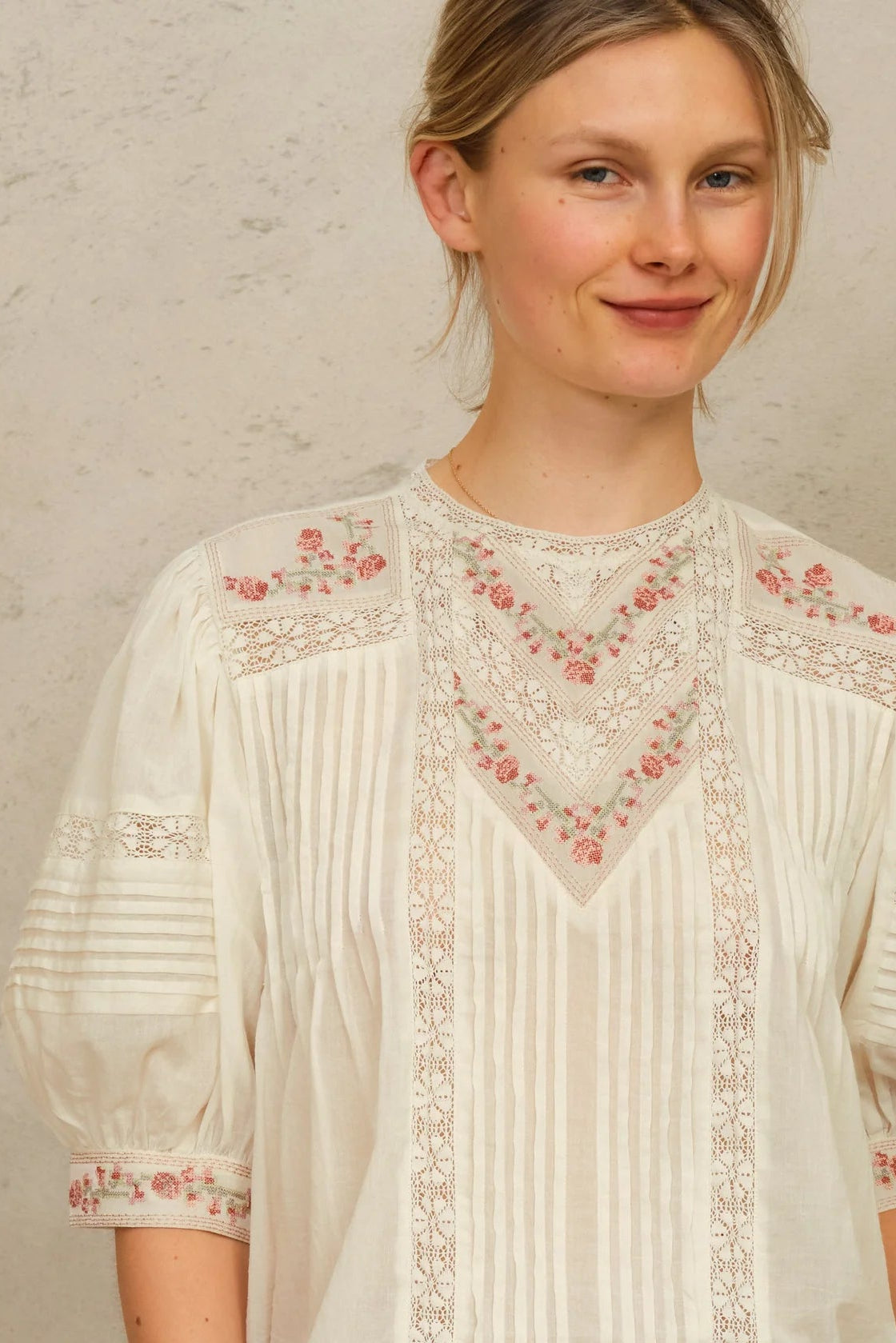 M.A.B.E Fleur embroidered cotton blouse with lace detailing