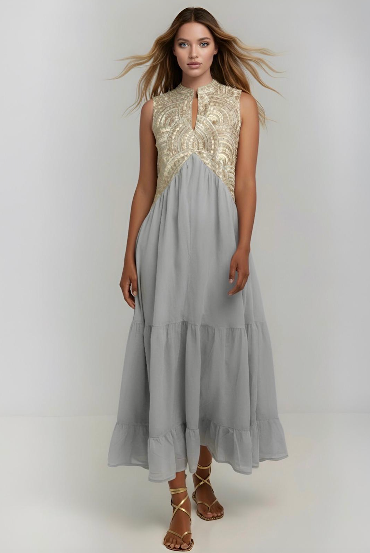 Kori Medallion Maxi in Grey & Gold