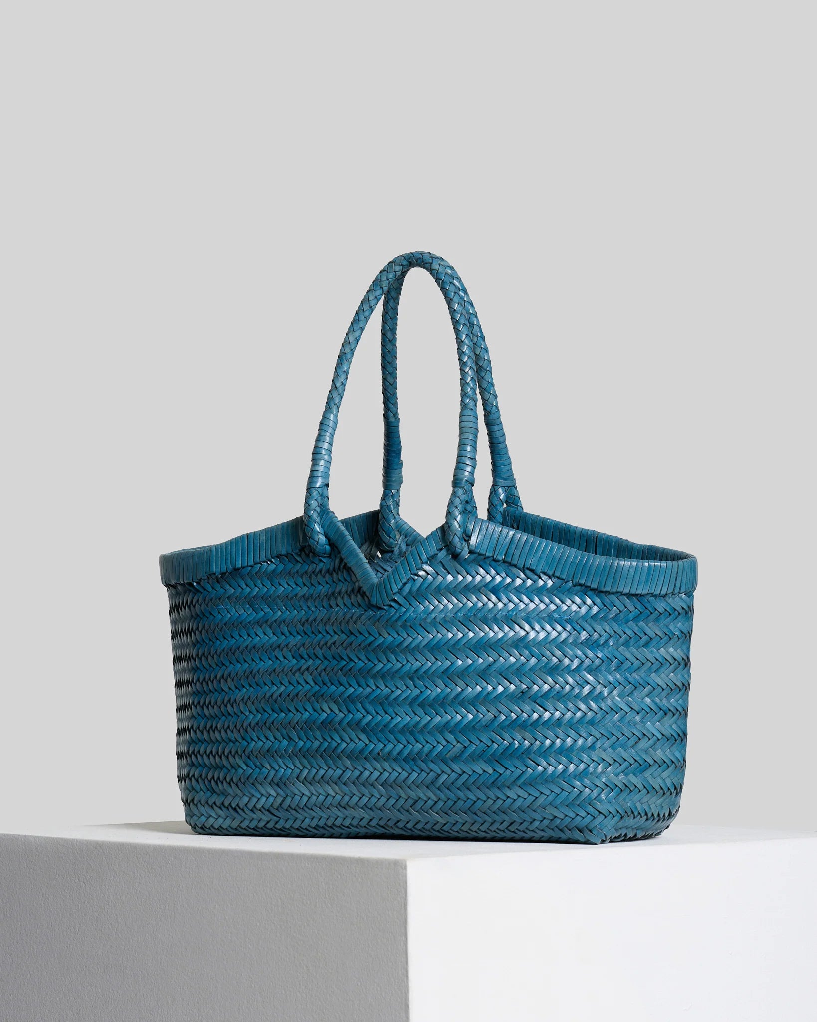 Vipera The Label Light Blue Crudelia handwoven leather tote bag front angled view