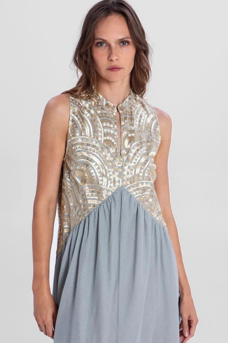 Kori Medallion Maxi in Grey & Gold