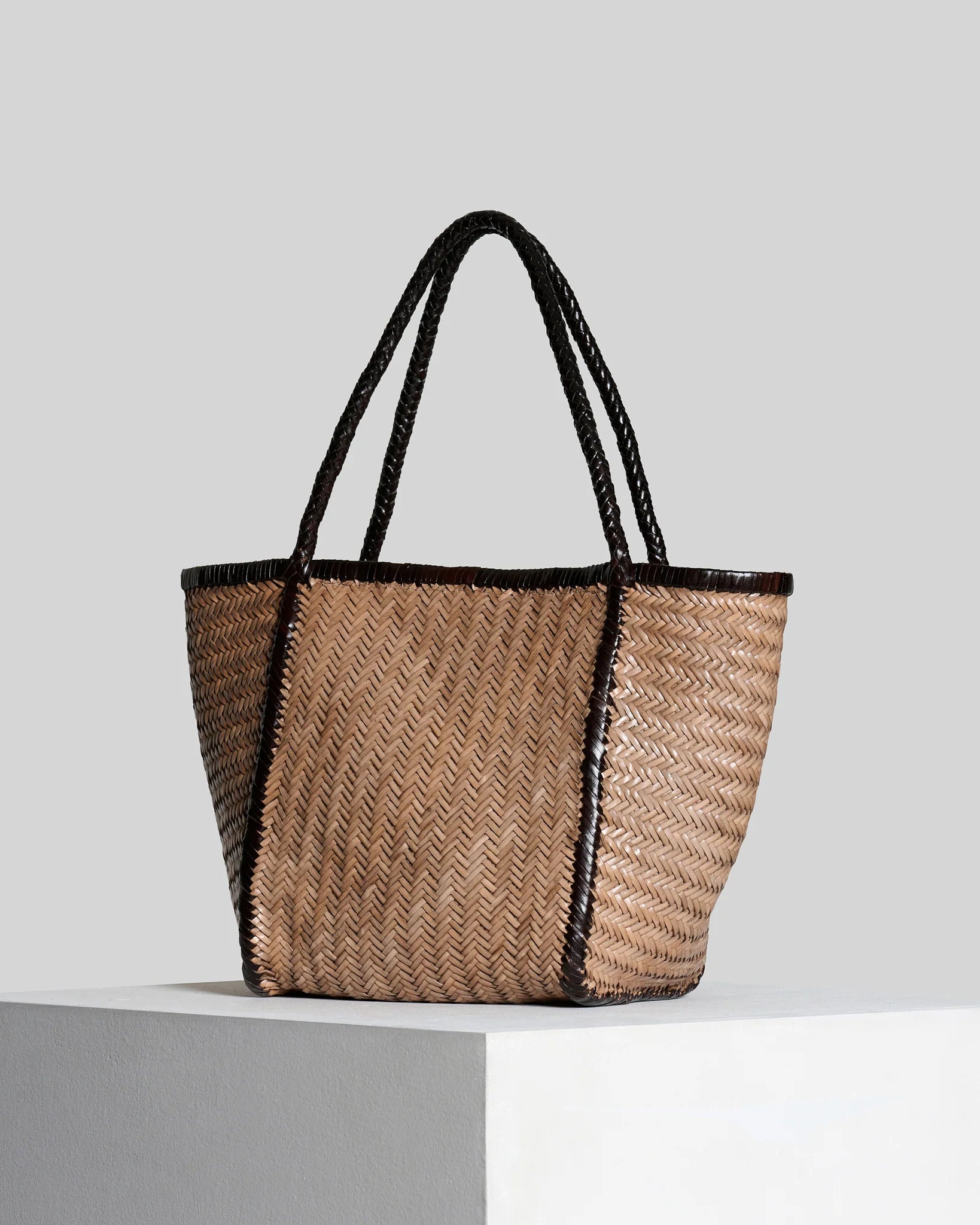 Vipera The Label Rubens Bicolor Taupe-Chocolate handwoven leather tote bag angled front view