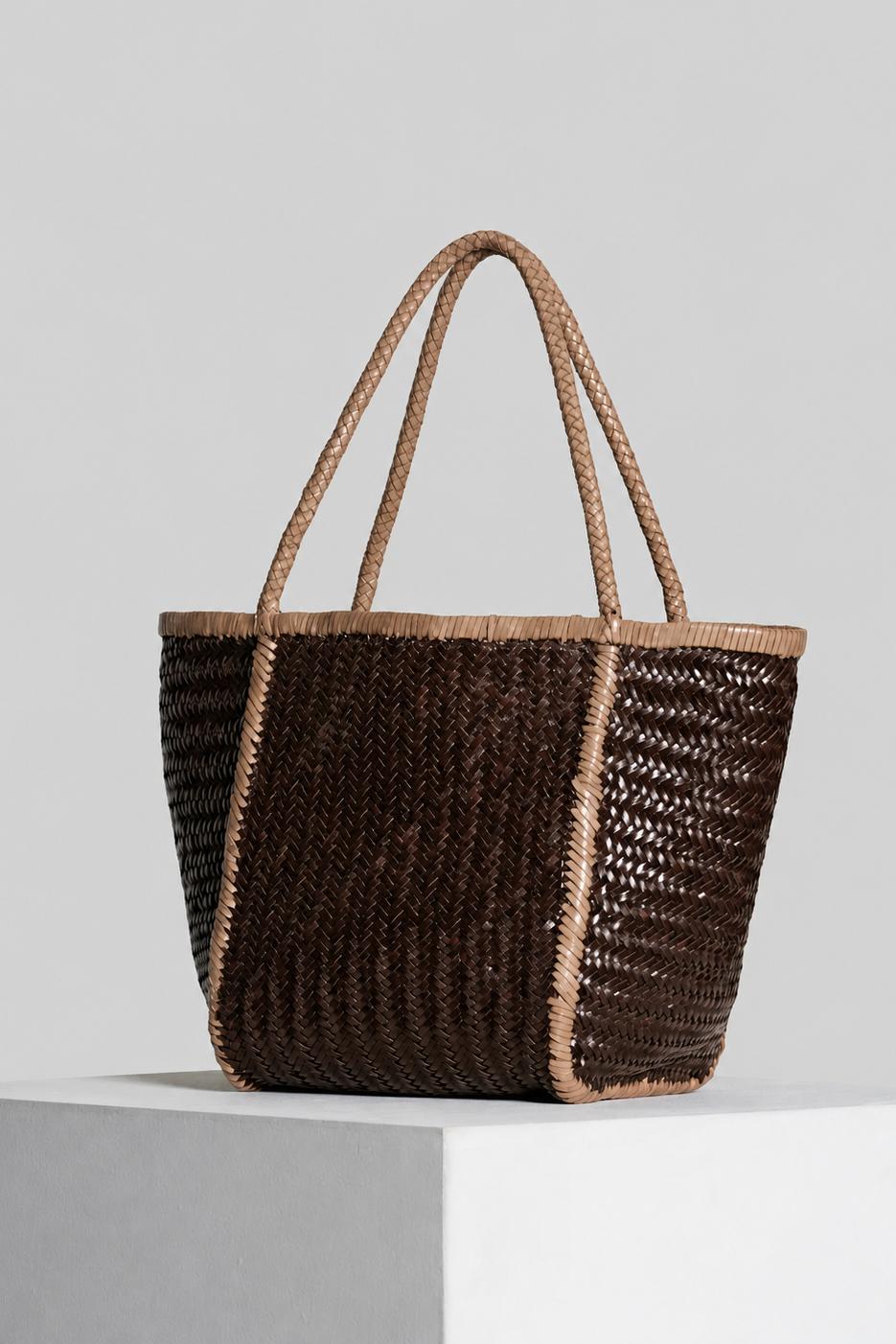 Vipera The Label Rubens Bicolor Chocolate-Taupe handwoven leather tote bag angled front view